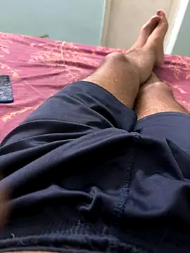 Snapshot of yourheroforfun chatting on 10.04.25 yourheroforfun online show from 10.04.25