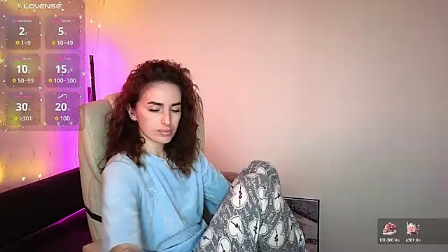Snapshot of xx_adrihanna_xx chatting on 01.16.25 xx adrihanna xx online show from 01.16.25