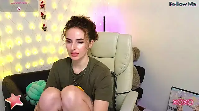 Snapshot of xx_adrihanna_xx chatting on 01.29.25 xx adrihanna xx online show from 01.29.25