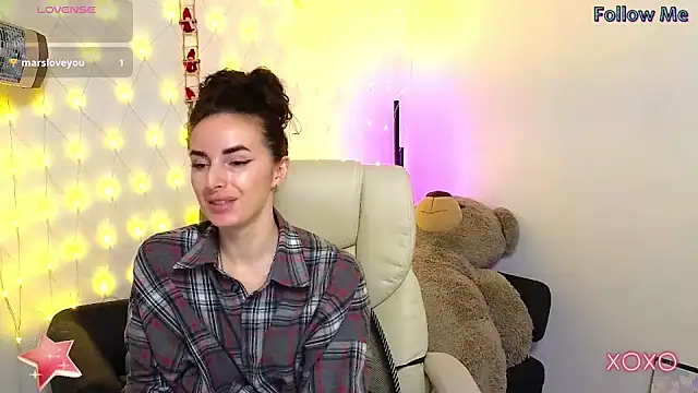 Snapshot of xx_adrihanna_xx chatting on 01.31.25 xx adrihanna xx online show from 01.31.25