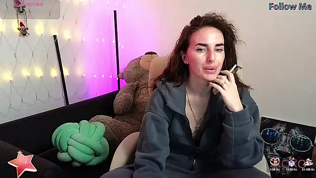 Snapshot of xx_adrihanna_xx chatting on 02.06.25 xx adrihanna xx online show from 02.06.25