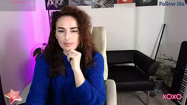 Snapshot of xx_adrihanna_xx chatting on 02.17.25 xx adrihanna xx online show from 02.17.25