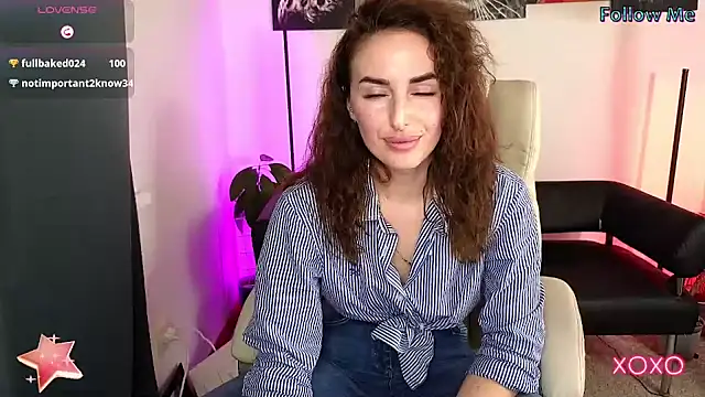 Snapshot of xx_adrihanna_xx chatting on 02.25.25 xx adrihanna xx online show from 02.25.25