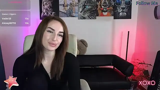 Snapshot of xx_adrihanna_xx chatting on 02.25.25 xx adrihanna xx online show from 02.25.25