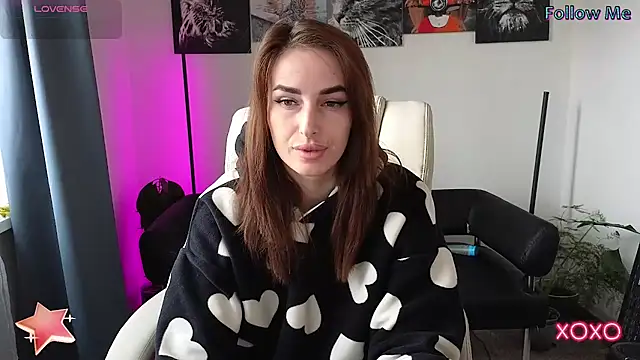 Snapshot of xx_adrihanna_xx chatting on 03.04.25 xx adrihanna xx online show from 03.04.25