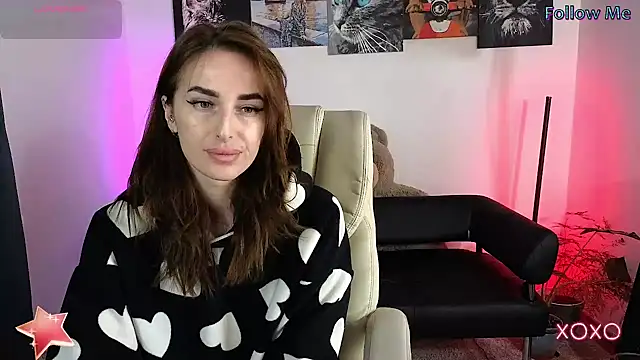 Snapshot of xx_adrihanna_xx chatting on 03.04.25 xx adrihanna xx online show from 03.04.25