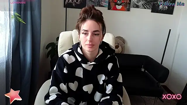 Snapshot of xx_adrihanna_xx chatting on 03.15.25 xx adrihanna xx online show from 03.15.25