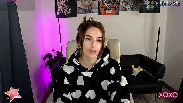 Snapshot of xx_adrihanna_xx chatting on 03.18.25 xx adrihanna xx online show from 03.18.25