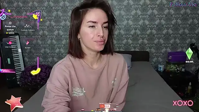 Snapshot of xx_adrihanna_xx chatting on 10.17.25 xx adrihanna xx online show from 10.17.25