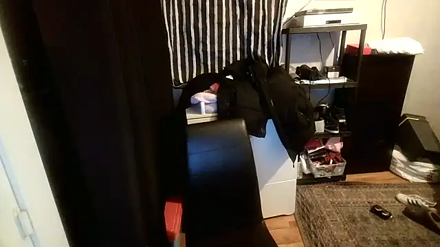 Snapshot of Bebemickey75 chatting on 02.20.25 Bebemickey75 online show from 02.20.25