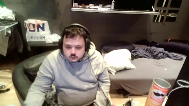 Snapshot of Bebemickey75 chatting on 09.18.25 Bebemickey75 online show from 09.18.25