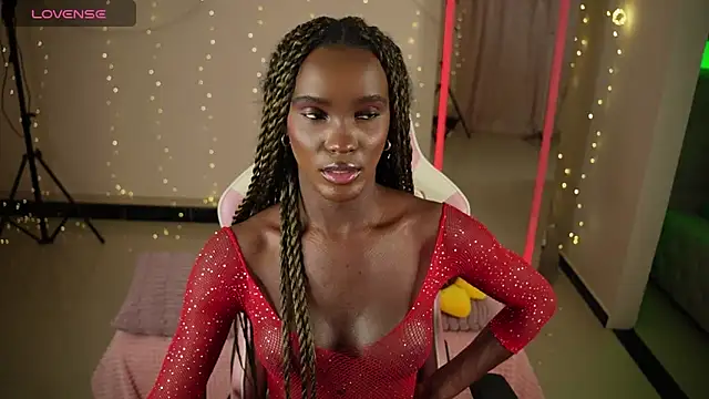 LuanaRisque online show from 04.16.26