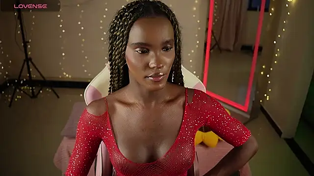 LuanaRisque online show from 04.16.26