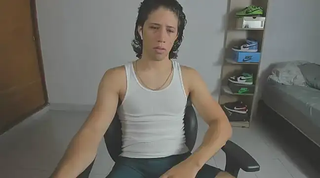 Snapshot of imtonny19 chatting on 02.17.25 imtonny19 online show from 02.17.25