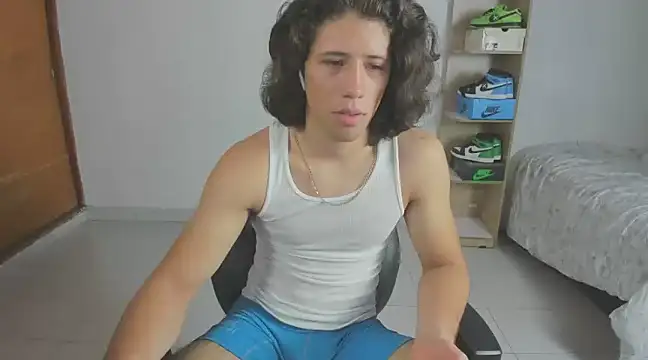 Snapshot of imtonny19 chatting on 02.23.25 imtonny19 online show from 02.23.25