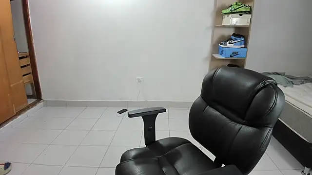 Snapshot of imtonny19 chatting on 03.12.25 imtonny19 online show from 03.12.25