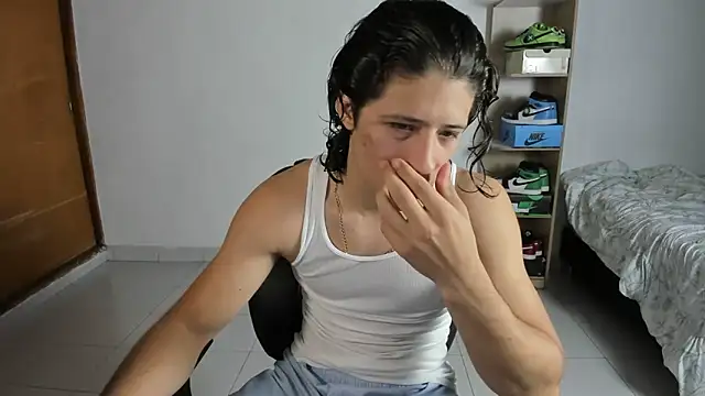 Snapshot of imtonny19 chatting on 03.14.25 imtonny19 online show from 03.14.25