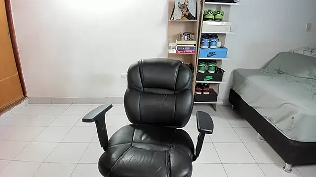 Snapshot of imtonny19 chatting on 10.16.25 imtonny19 online show from 10.16.25