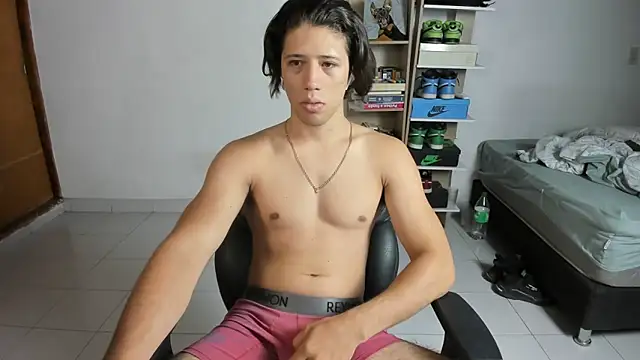 Snapshot of imtonny19 chatting on 10.22.25 imtonny19 online show from 10.22.25