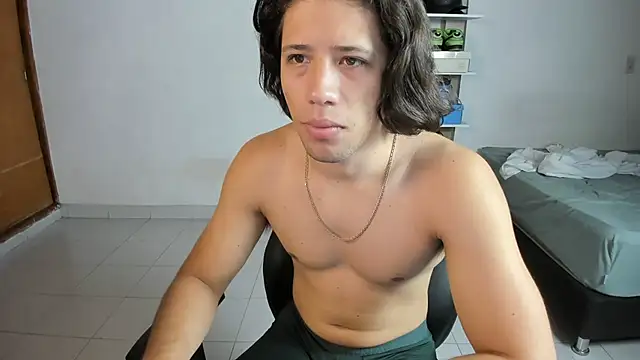 Snapshot of imtonny19 chatting on 11.18.25 imtonny19 online show from 11.18.25