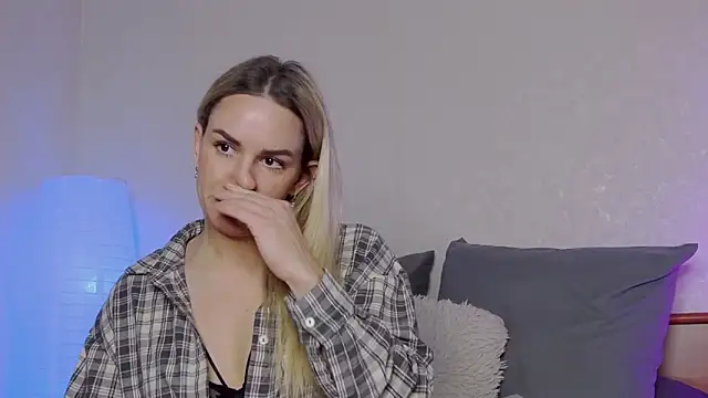 SofiJames online show from 12.21.24