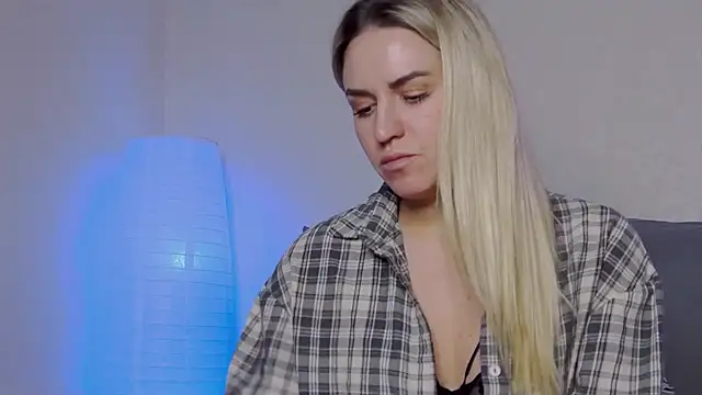 SofiJames online show from 12.21.24