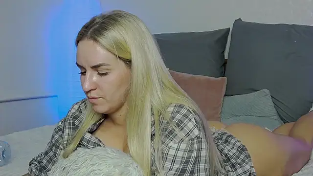 SofiJames online show from 01.05.25