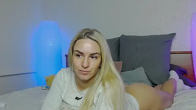 SofiJames online show from 01.08.25