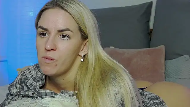 SofiJames online show from 01.12.25