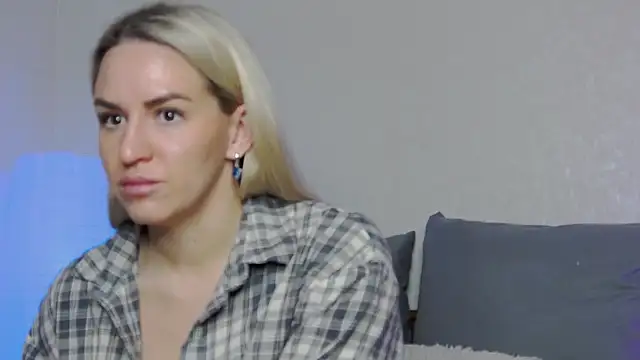 SofiJames online show from 01.15.25