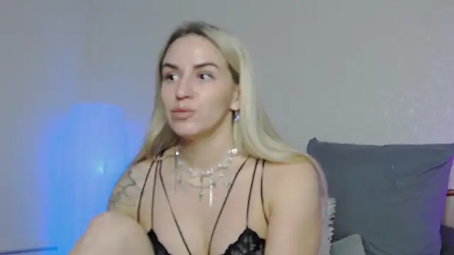 SofiJames online show from 01.18.25