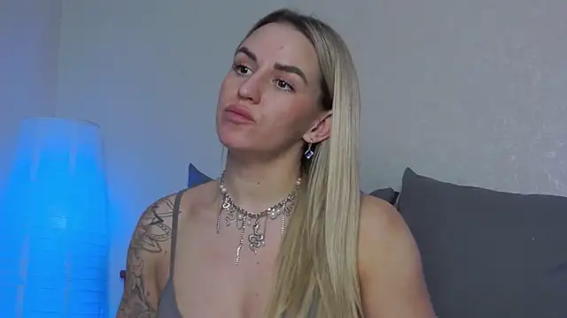 SofiJames online show from 03.08.25