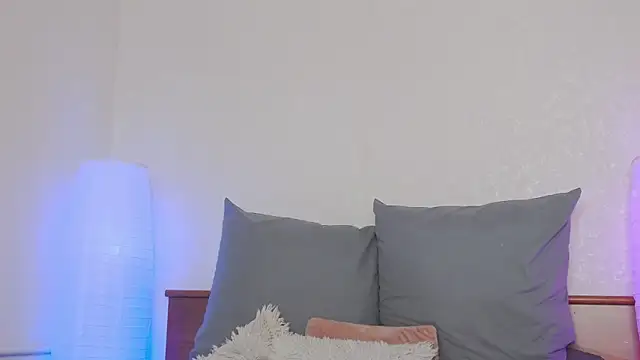 SofiJames online show from 03.20.25