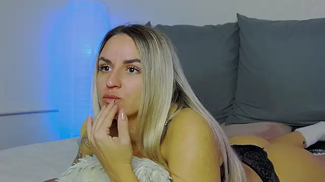 SofiJames online show from 09.11.25