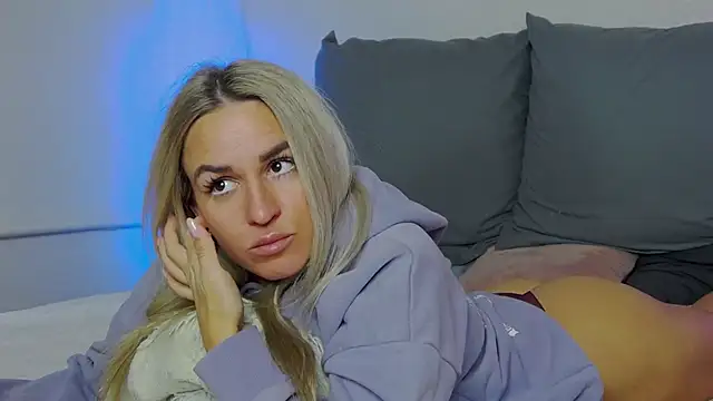 SofiJames online show from 10.04.25