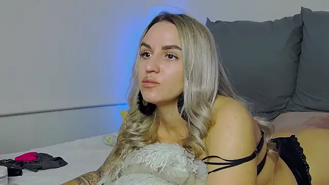 SofiJames online show from 11.11.25