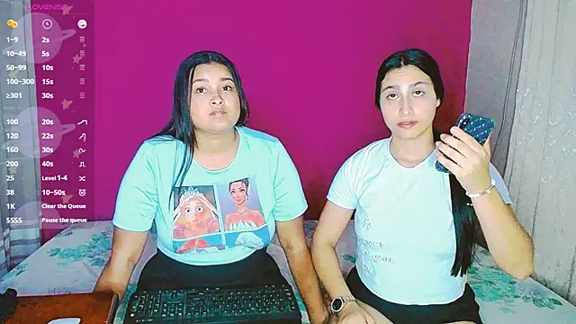 Snapshot of violeta_rous chatting on 02.04.25 violeta rous online show from 02.04.25