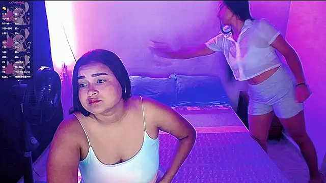 Snapshot of violeta_rous chatting on 10.29.25 violeta rous online show from 10.29.25