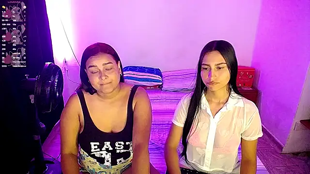 Snapshot of violeta_rous chatting on 11.07.25 violeta rous online show from 11.07.25