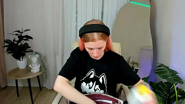 Mira  Blush online show from 01.26.25