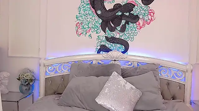 CrissyTaylor online show from 12.08.24