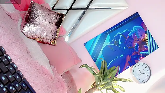 Hannahsmit online show from 12.29.24