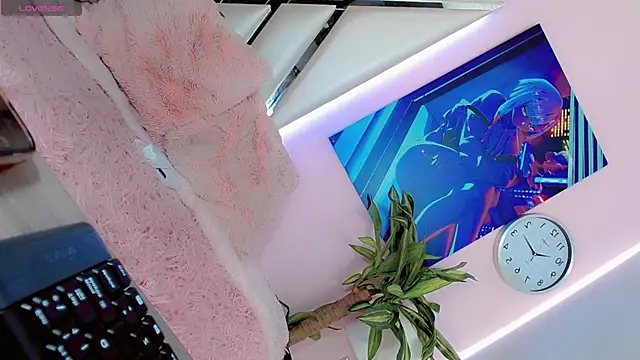 Hannahsmit online show from 01.12.25