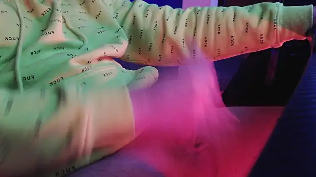 Snapshot of auilein chatting on 02.01.25 auilein online show from 02.01.25