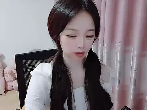 Snapshot of wwcc123 chatting on 10.24.25 wwcc123 online show from 10.24.25