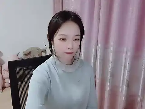 Snapshot of wwcc123 chatting on 11.17.25 wwcc123 online show from 11.17.25