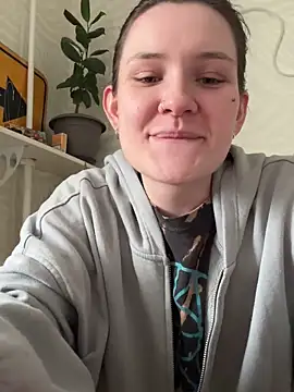 Snapshot of MakeBabyCum chatting on 03.20.25 MakeBabyCum online show from 03.20.25