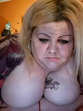 Snapshot of ducicsajsziii chatting on 12.12.24 ducicsajsziii online show from 12.12.24