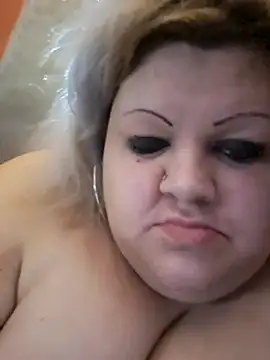 Snapshot of ducicsajsziii chatting on 09.24.25 ducicsajsziii online show from 09.24.25