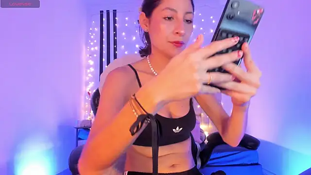 Gorgeous Team online show from 03.17.26